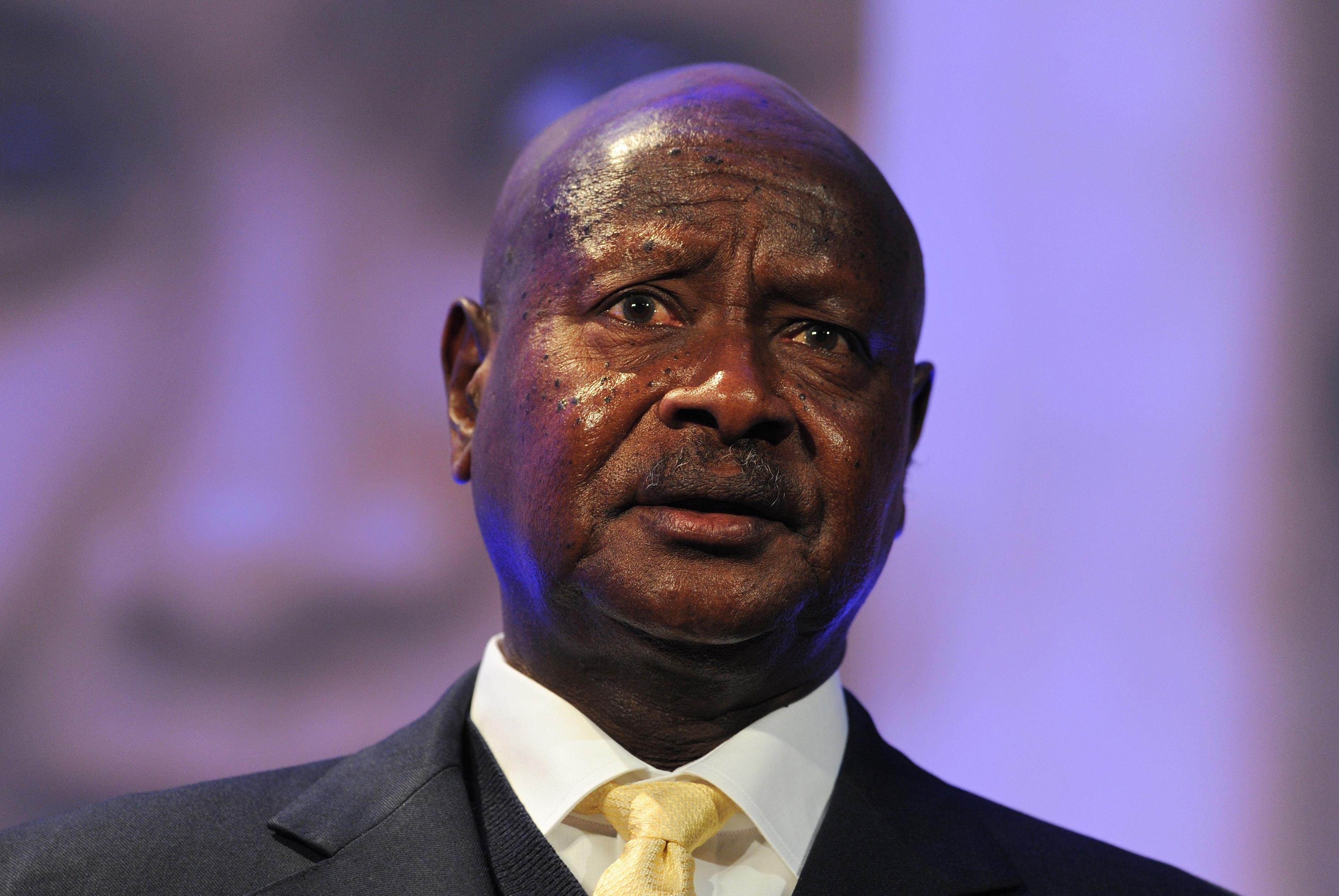 Museveni oo markii toddobaad loo dhaariyay madaxtinimada dalka Uganda