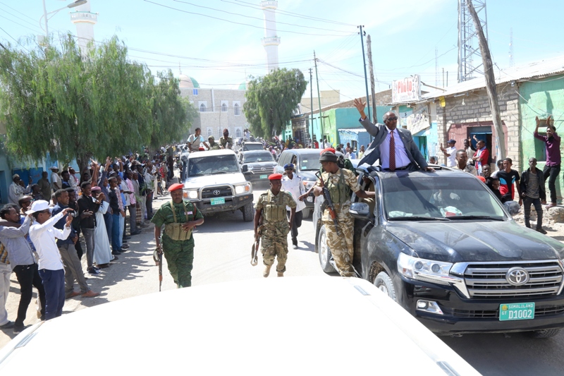 Madaxweynaha Somaliland oo Ceerigaabo gaaray (Warsaxafadeed)
