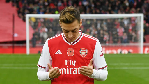 Mesut Ozil oo deeq afurin ah ugu deeqay Qoysaska danta yar ee Soomaaliya