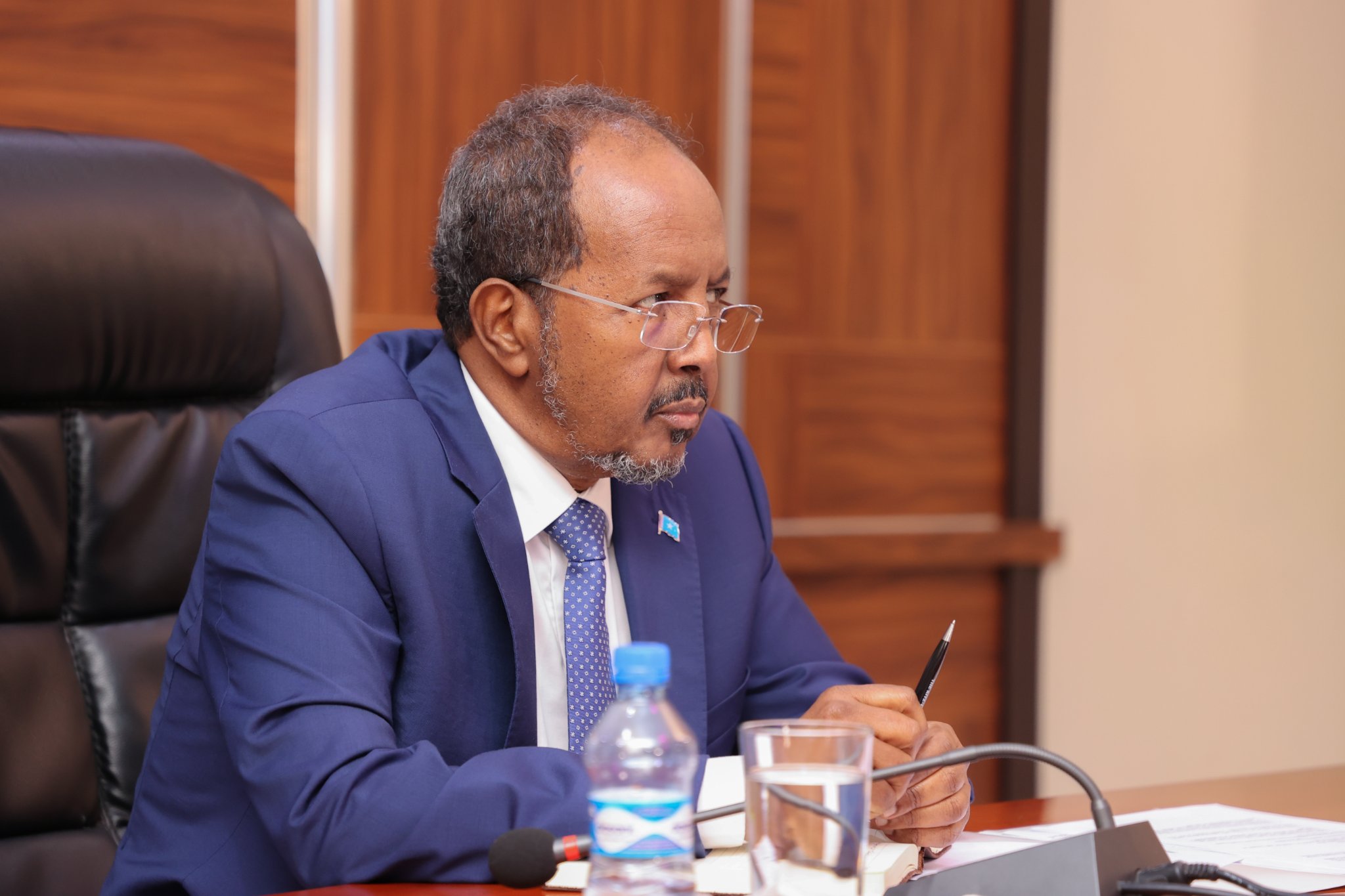 Madaxweyne Xasan sheekh oo kulan xasaasi ah la qaatay guddiga amniga