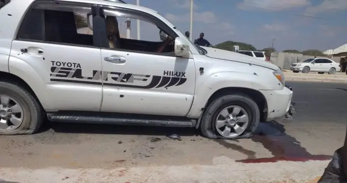 Vehicle-borne bomb blast rocks Mogadishu
