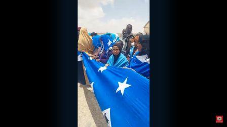 Hooyo kamida dadka reer laascaanood ee Soodhoweyay Ra’iisul sal Wasaare Xamse.