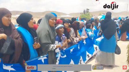 Shacabka Laascaanood oo iskugu soo baxay soo dhaweynta Ra’iisul Wasaare Xamse Cabdi Barre