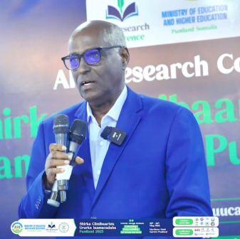 Wasiiru Dawlaha Wasaarada Waxbaashada iyo Tacliinta Sare ee Dawlada Puntland Cabdisalaan Cali Faarax