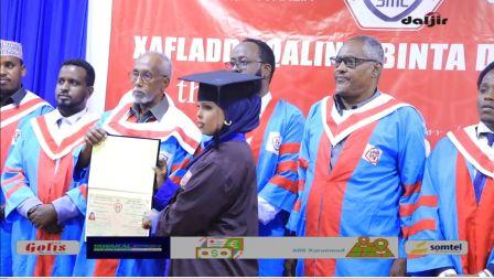 Xafladda qalin-jabinta dufcadii 9aad ardayda ka qalin jabisay Machadka Sahan Medical Colleg Bosaaso Xafladda qalin-jabinta dufcadii 9aad ardayda ka qalin jabisay Machadka Sahan Medical Colleg Bosaaso