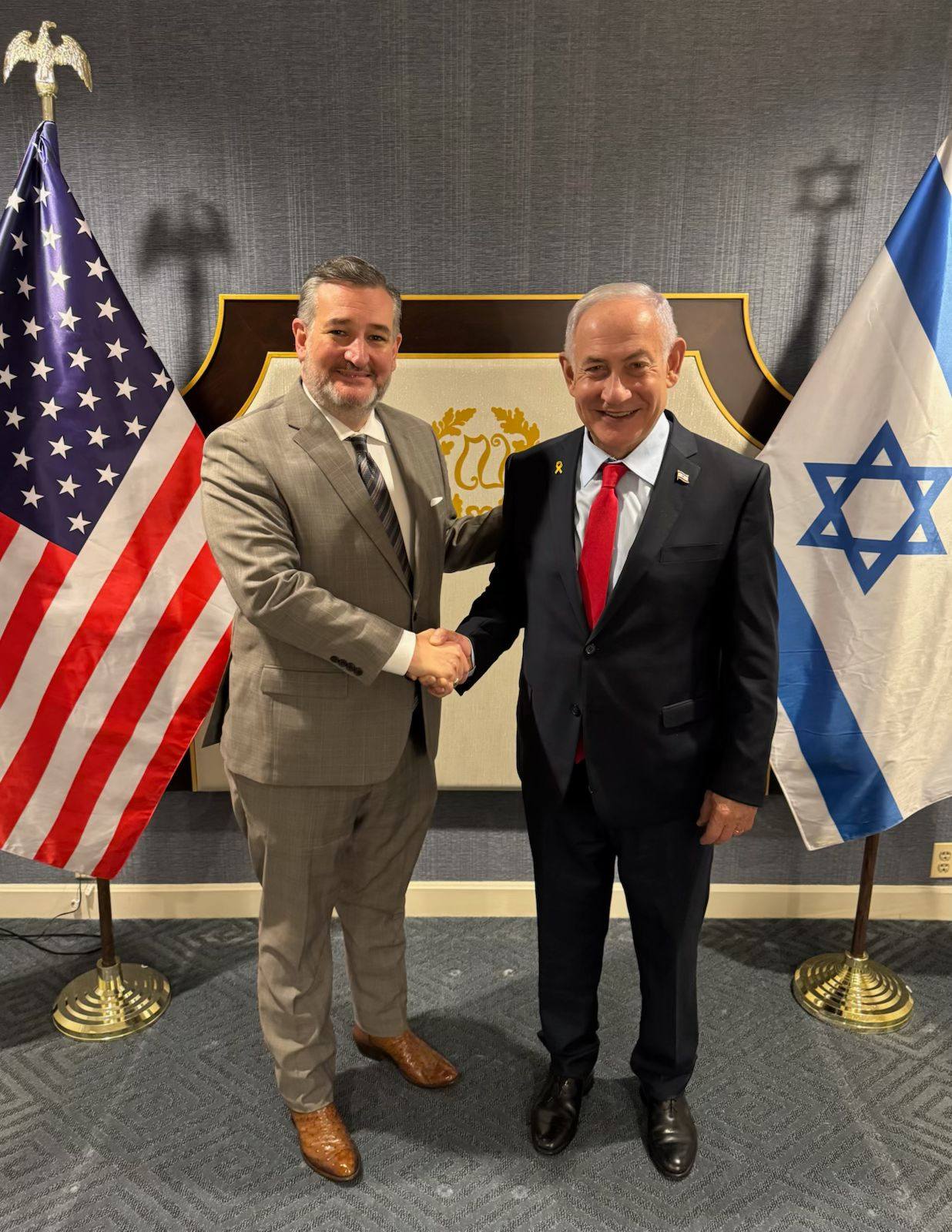 VILLA SOOMAALIYA OO WELI KA AAMUSAN QORAALKII SENATORKA MAREYKANKA EE AQOONSI RAADISKA HARGEYSA & SHIINAHA OO SI KULUL U CAMBAAREEYEY