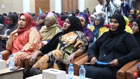 Muxuu ahaa doorkii haweenku ay ku yeesheen Doorashaddii Qof iyo Cod?