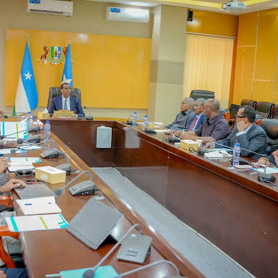 Madaxweyne kuxigeenka Puntland oo shir muhiim ah guddoomiyeey