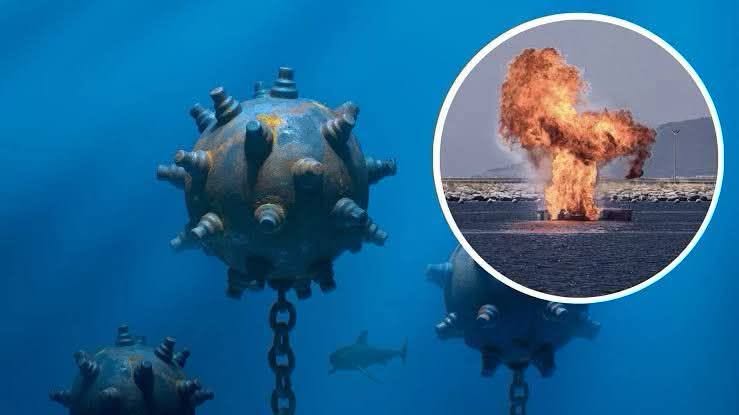 Maraakiib ay miino ku qaraxday xili marinka Hormuz ay iskudayayeen inay ka gudbaan iyaga oo ka dhaga adeygay amarka iran. Maraakiib ay miino ku qaraxday xili marinka Hormuz ay iskudayayeen inay ka gudbaan iyaga oo ka dhaga adeygay amarka iran.