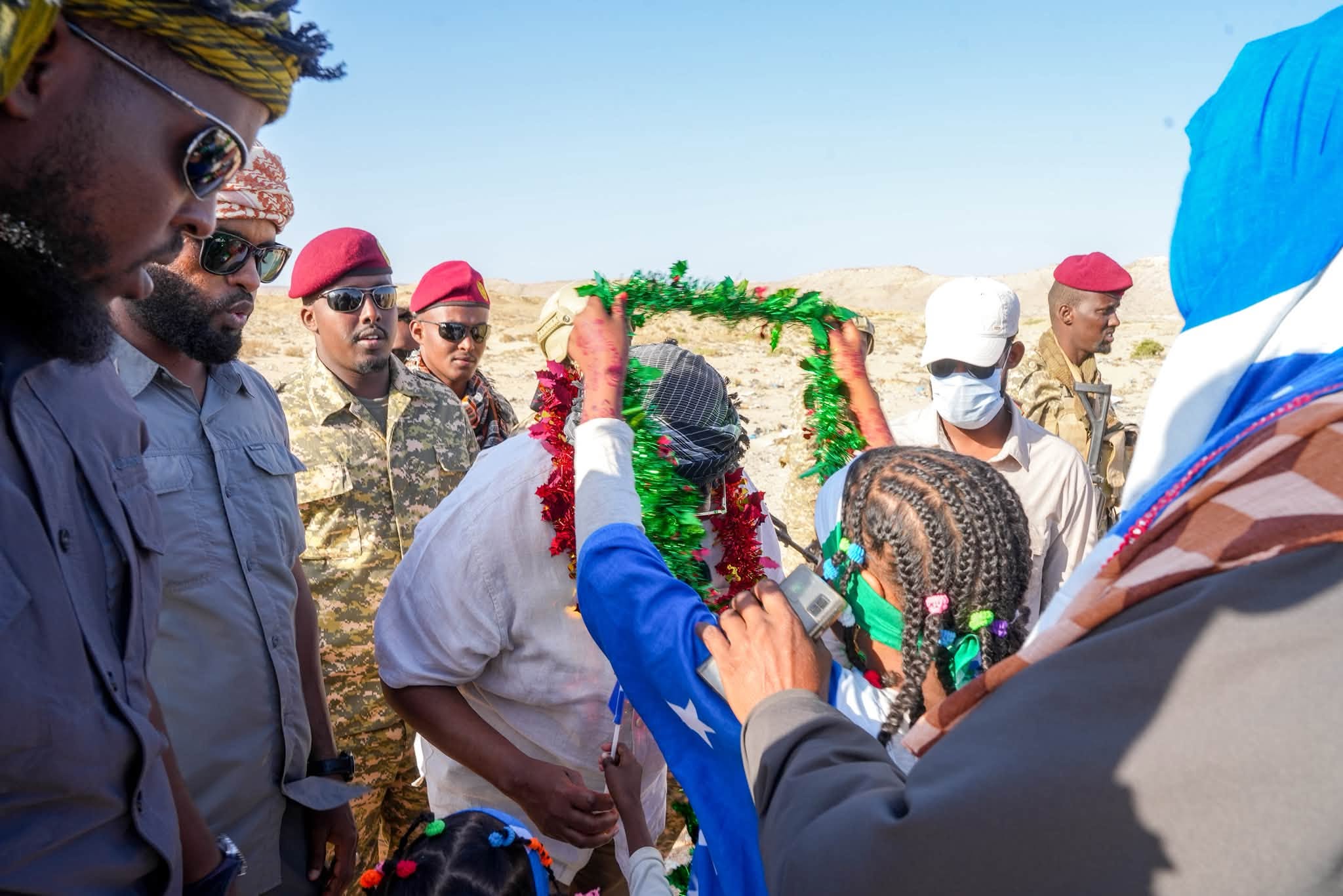 Madaxweyne Deni oo Xaafun lagu soo dhaweyeey!