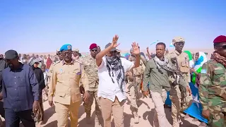 Madaxweyne Deni oo Gumbax lagu soo dhaweyeey!
