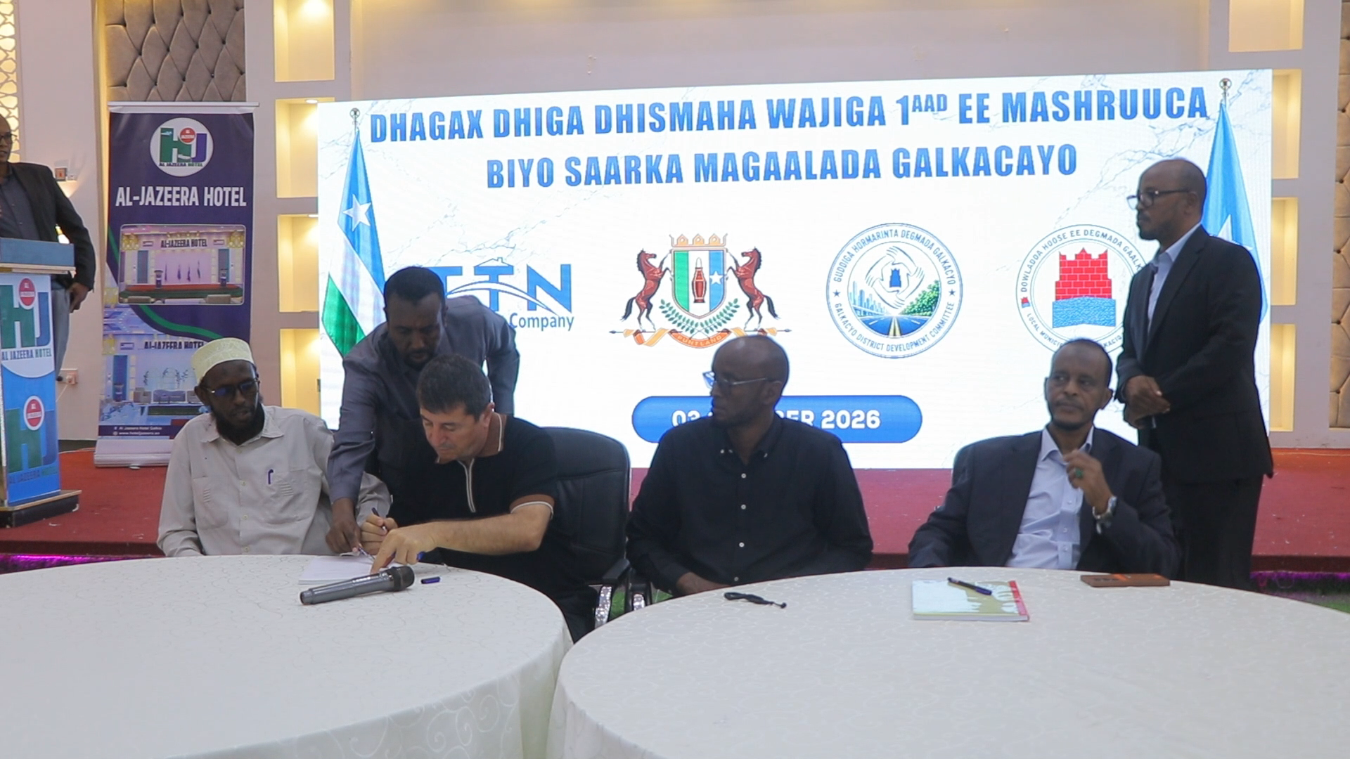 Hadallo-jeedinta heshiiska mashruuca biyo-saarka Galkacyo, kaasoo maanta qalinka lagu duugay.