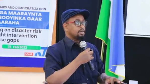 Agaasimaha guud ee Wasaarada Waxbarashada Puntland Maxamed Cali Nuur (Jubba)