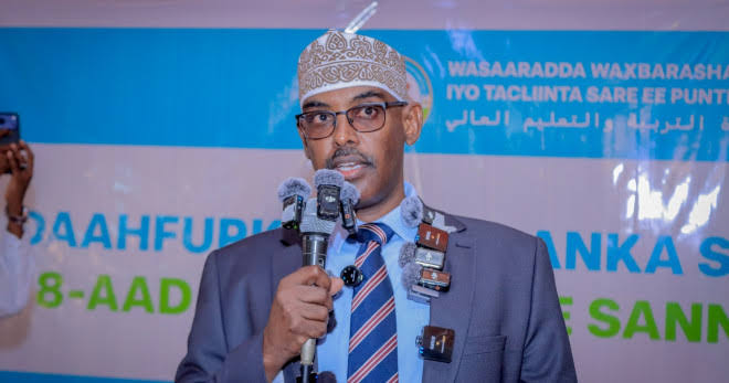 Wasiirka Waxbarashada Puntland: “Waxaan dib u eegis ku samaynaynaa xeerka guud ee waxbarashada”