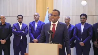 Xildhibaan Odawaa: “Waa idinku Ceeb Hawiyoow inaad gardarada Xasan Sheekh ku daawataan Shekh Shariif”