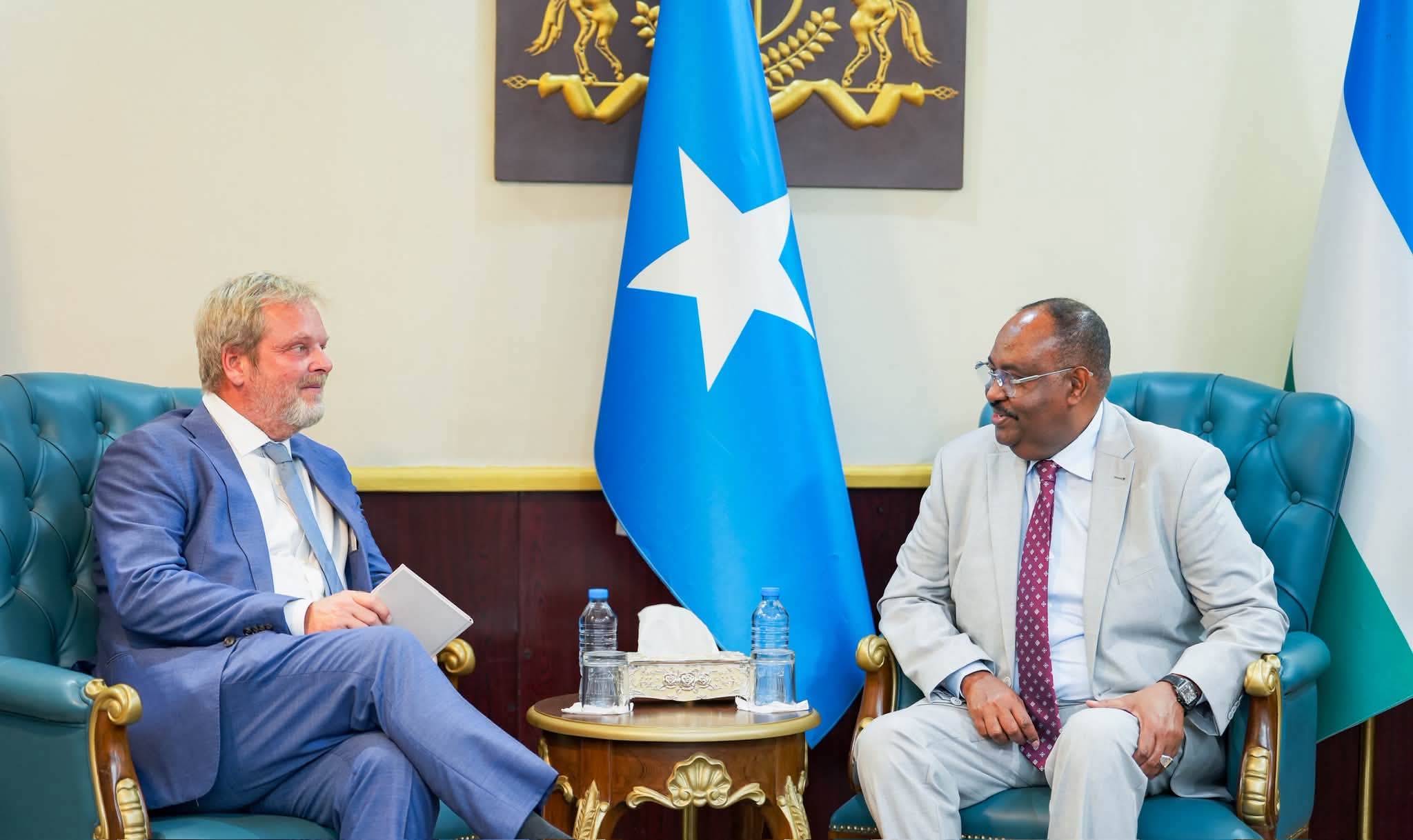 MADAXWEYNAHA OO QAABILAY SAFIIRKA DENMARK EE SOOMAALIYA.